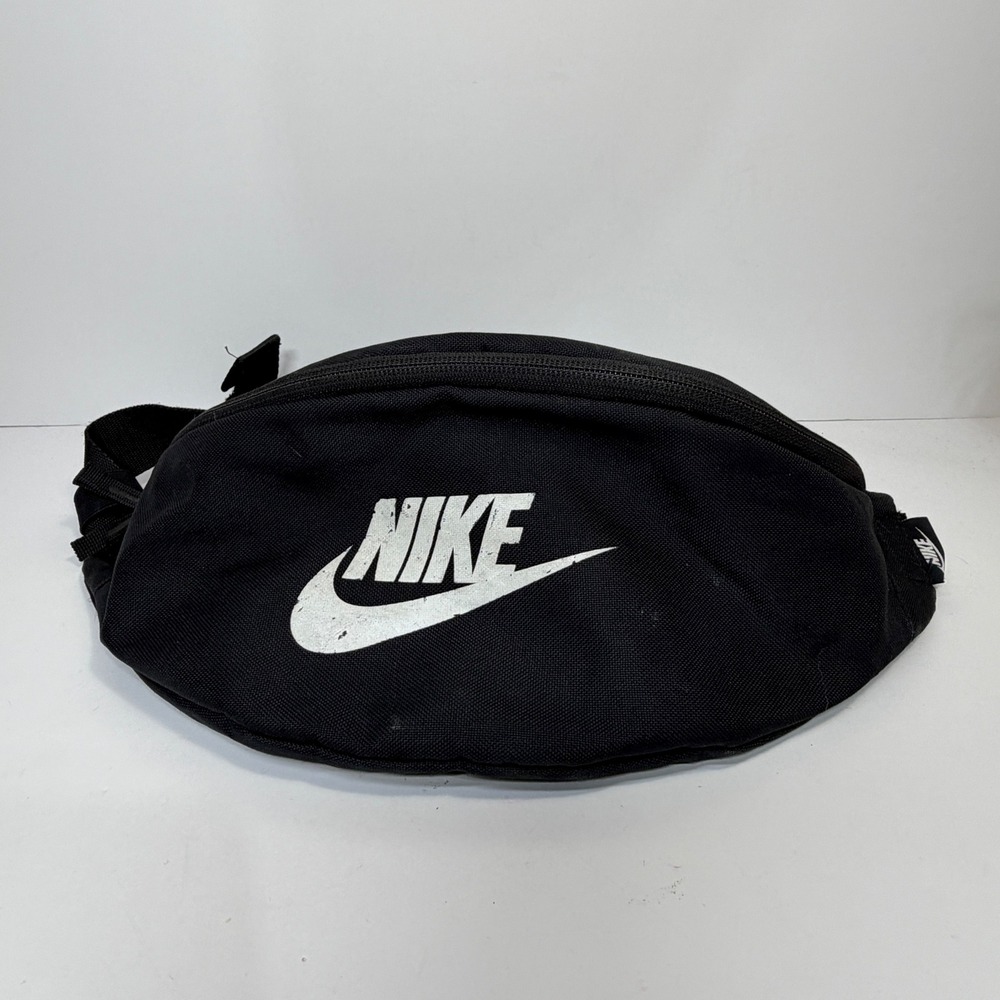 Nike Heritage Fanny Pack Unisex OS Black Sporty Streetwear Collegiate Sportswear